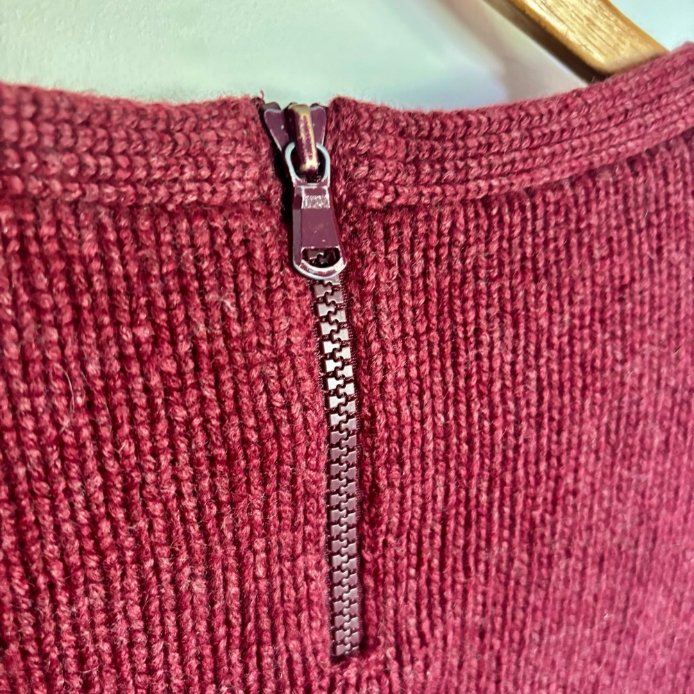 Brunello Cucinelli Women's Deep Red Cashmere Sweater - Picture 4 of 5